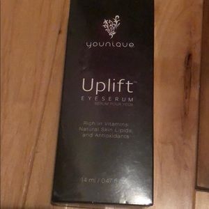 Uplifting eye serum